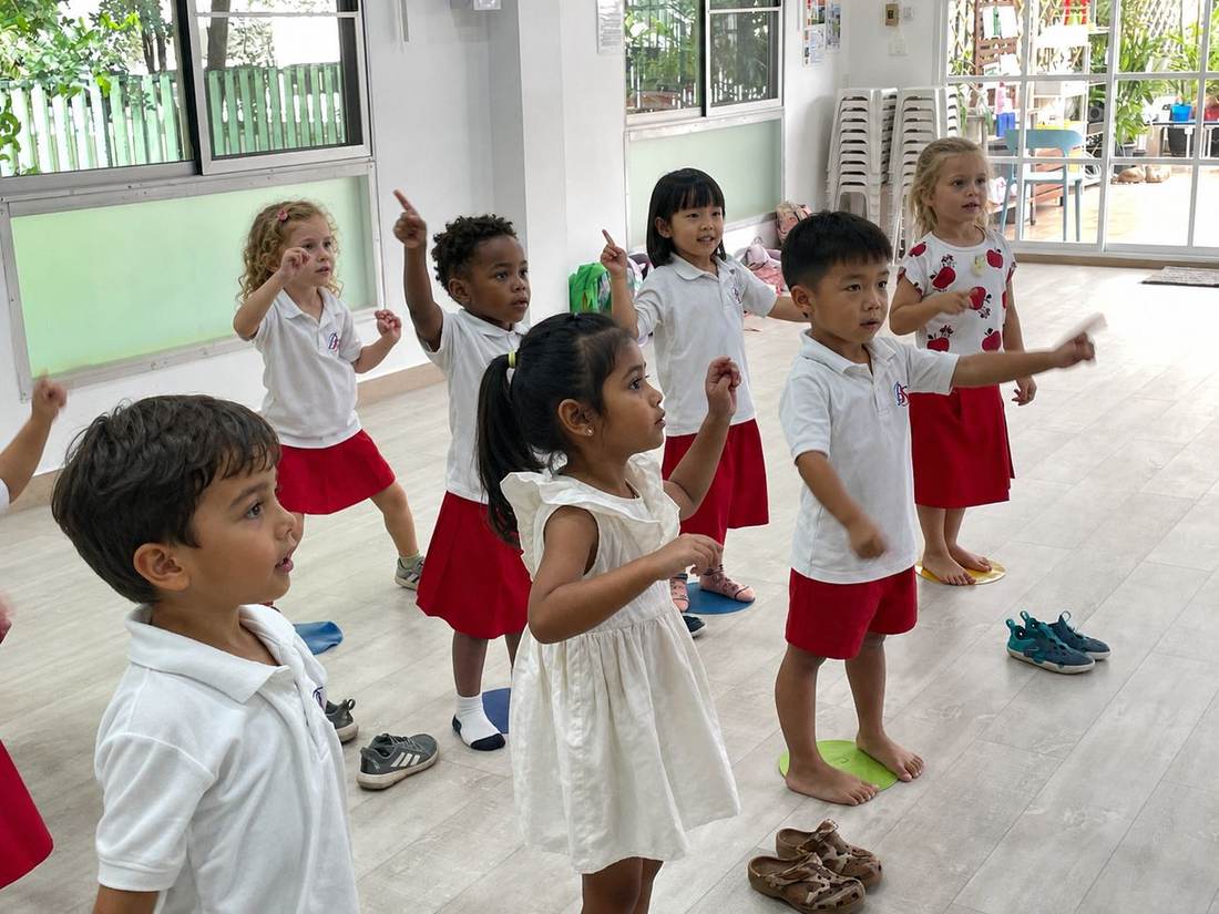 Students performing during Dance Club